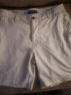 Maven Co. Chino Shorts - Men's Size 30 - Khaki/Cream